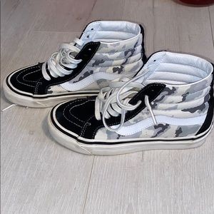 CAMO High Top Vans
